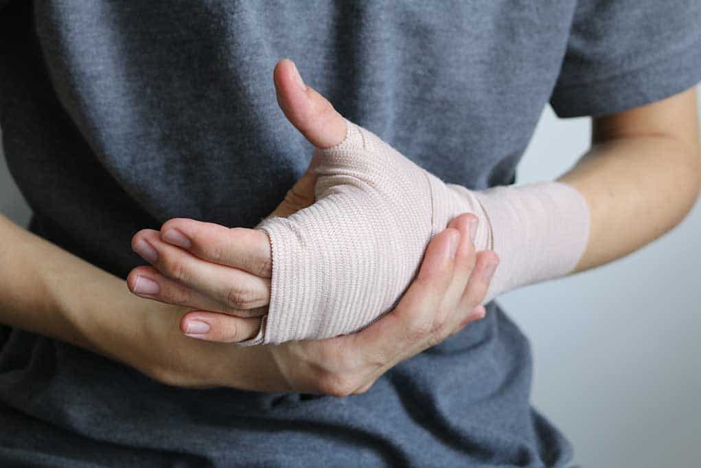 Treating Knife Wounds in a Survival Situation Tactical News